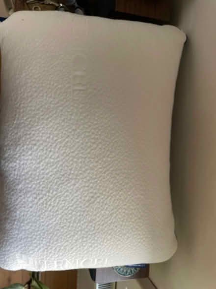 Photo of free foam pillow (D03) #1