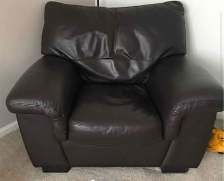 Photo of free Leather suite . (Nascot Wood WD17) #2