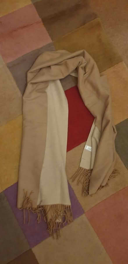 Photo of free SUPEESOFT Shawl/pashmina (Parkstone, Poole, BH14) #2