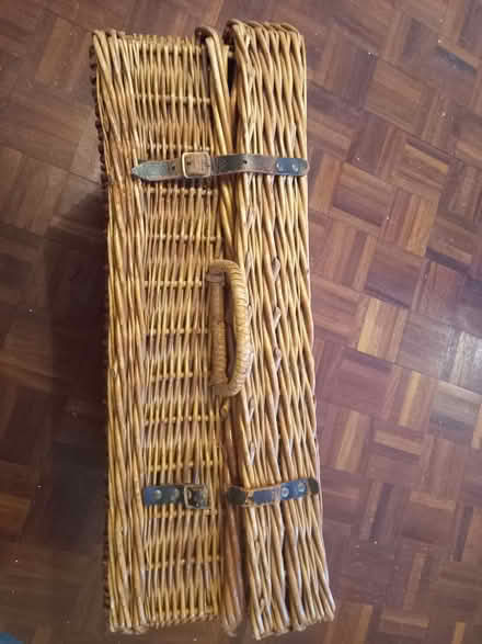 Photo of free Wicker picnic hamper basket (Didcot OX11) #3