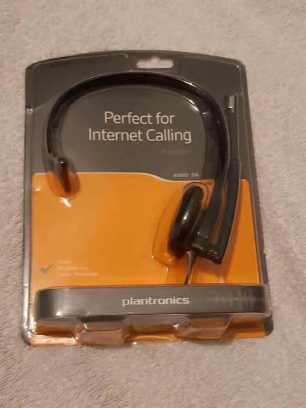 Photo of free Plantronics Headset, brand new (Didcot OX11) #1