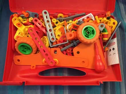 Photo of free Meccano set, plastic for little fingers (Eye) #2