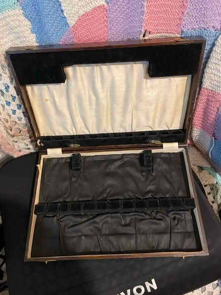 Photo of free Vtg wooden cutlery box (Pudsey LS28) #1