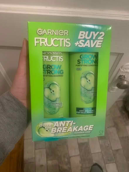 Photo of free Shampoo and Conditioner Garnier (Purple line Main Stop Evanston) #1