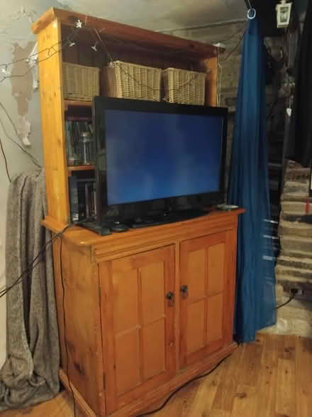 Photo of free Pine Dresser (BD9) #2