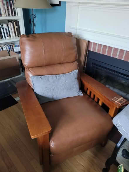 Photo of free Mission-style leather chair (Hillfarms Westside) #1