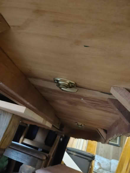 Photo of free Expanding Solid Wood dining table (Wasaga Beach On) #4