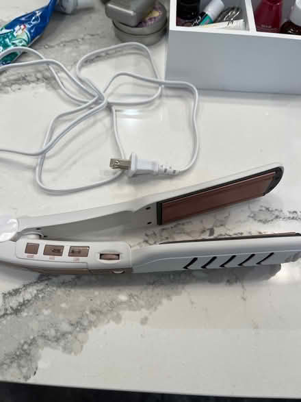 Photo of free Hair straightener (Bethesda) #1