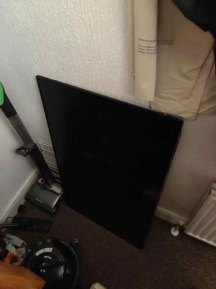 Photo of free 50 Inch t v Toshiba (Chingford E4) #1