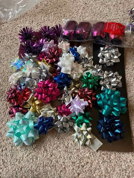 Photo of free Parcel bows (Barry CF62) #1