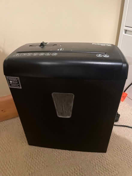 Photo of free Paper shredder (Emlyn Gardens W3) #1