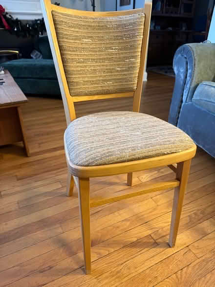 Photo of free Chair (Hintonburg) #2