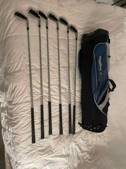 Photo of free Golf Clubs and bag (Danbury Forest) #2