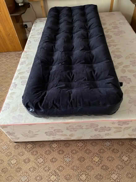 Photo of free Single airbed (Kirkcaldy KY1) #1