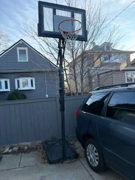 Photo of free Basketball hoop (Oak Park) #1