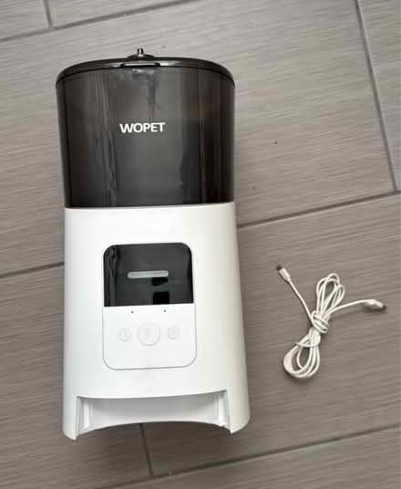 Photo of free wopet wifi feeder (ridgewood) #1