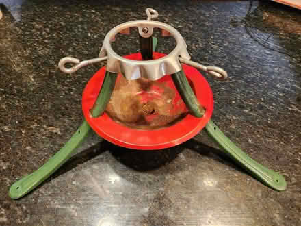 Photo of free Small Christmas tree stand (Yonkers/Bronxville) #1