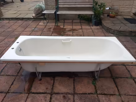 Photo of free Bath (Kilmington) #2