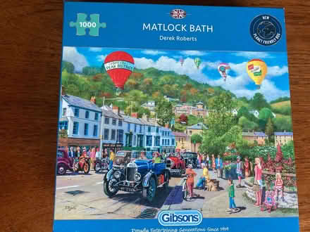 Photo of free 1,000 piece jigsaw puzzle (Goldsworth Park GU21) #1