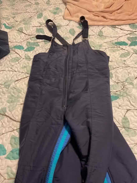 Photo of free Mens small ski jacket & pants (Burnhamthorpe and Tomken) #3