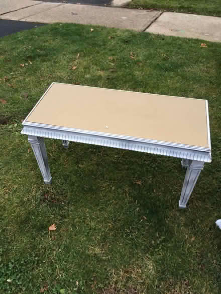 Photo of free Curb alert 2 small tables (Burnhamthorpe and Tomken) #2