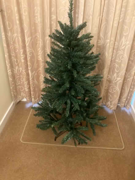 Photo of free 4ft artificial Christmas tree (Harrogate HG1) #1