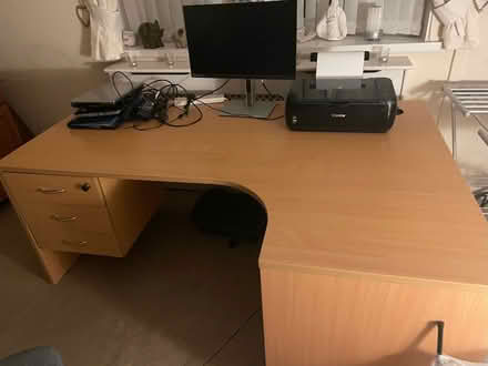 Photo of free Computer desk (Hastings Hill SR4) #2