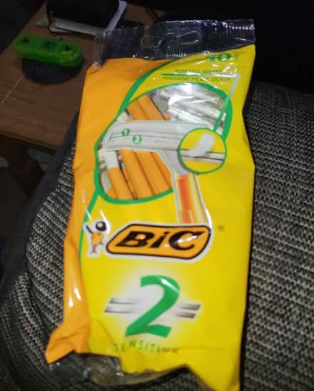 Photo of free bic razors (Craven Arms SY7) #2