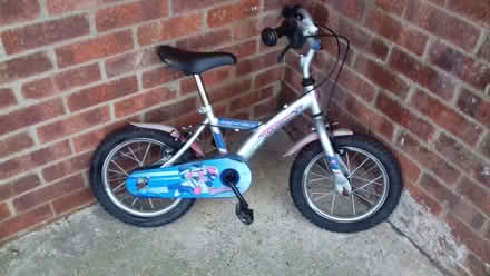 Photo of free childs/kiddies bike 14in wheels. Needs a little TLC (Studlands Park CB8) #2