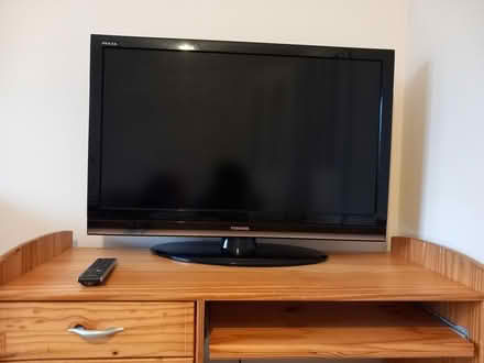 Photo of free Large flat screen Toshiba TV (Ballyhaunis, Mayo) #3