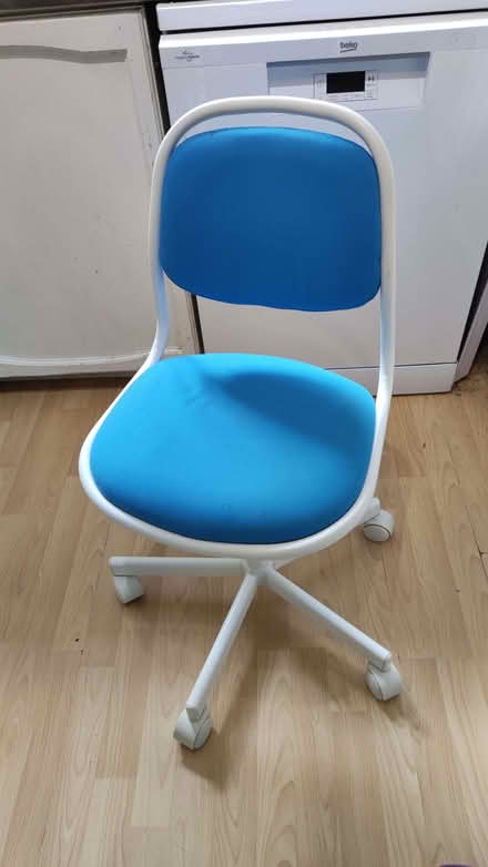 Photo of free Desk chair (GU52) #1