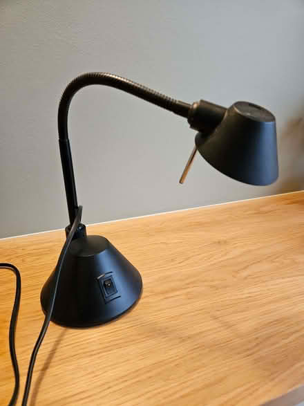 Photo of free Black flexible desk light (Chesham HP5) #2