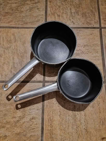 Photo of free 2 non stick pots (Cherry Hinton Ward CB1) #1