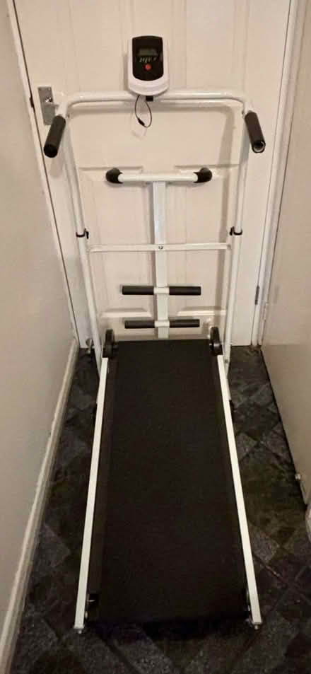 Photo of free Treadmill (non electronic) (Fareham PO15) #1