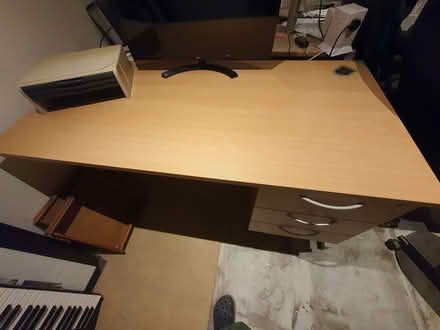 Photo of free Office desk/s (Street on the Fosse BA4) #2