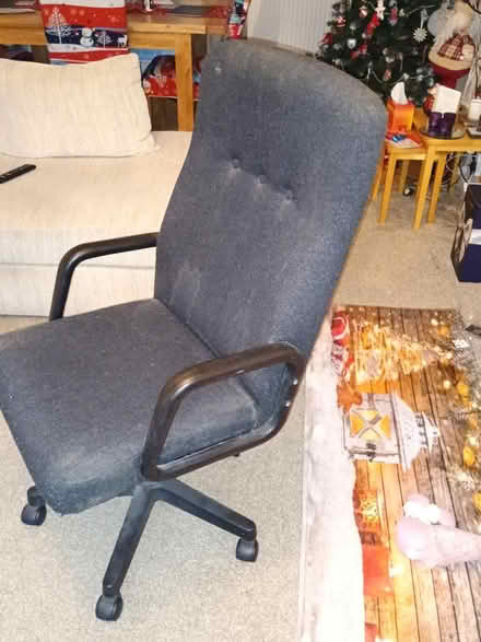 Photo of free Large office chair (CH49) #1