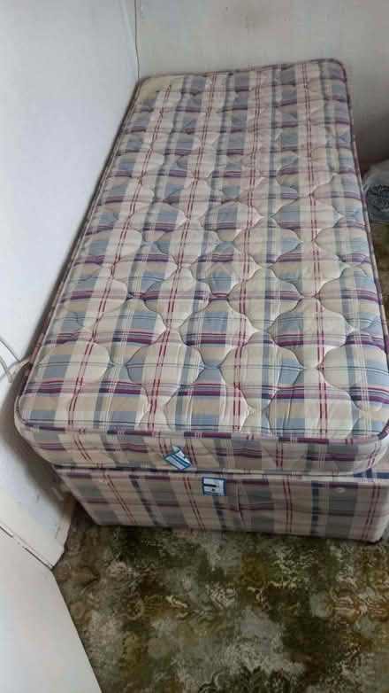 Photo of free Single Divan Bed (Upminster RM14) #2