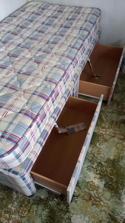 Photo of free Single Divan Bed (Upminster RM14) #4