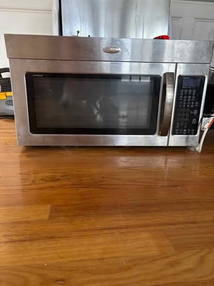 Photo of free Microwave - turntable doesn't turn (Snellville - Brookwood Manor) #1