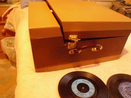 Photo of free old valve record player working (SE11 Kennington NR war museum) #3