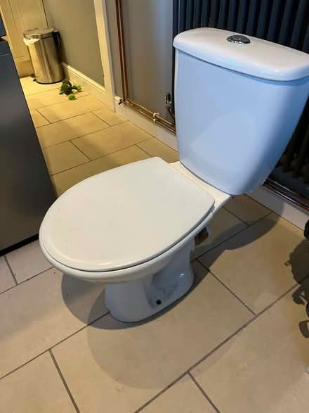 Photo of free Toilet (DE72) #2