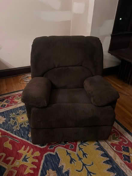 Photo of free Cozy recliner (19129) #1