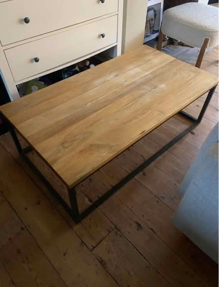 Photo of free Oak Coffee Table (Aylesbury HP20) #3