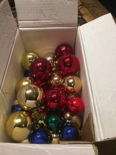 Photo of free Christmas Baubles (BT7) #1