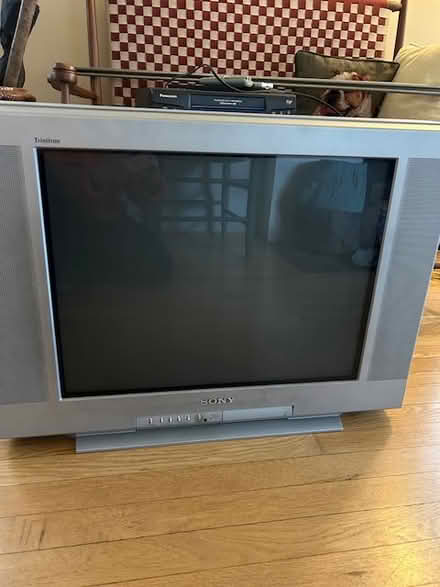 Photo of free Sony Trinitron TV (Swarthmore) #1