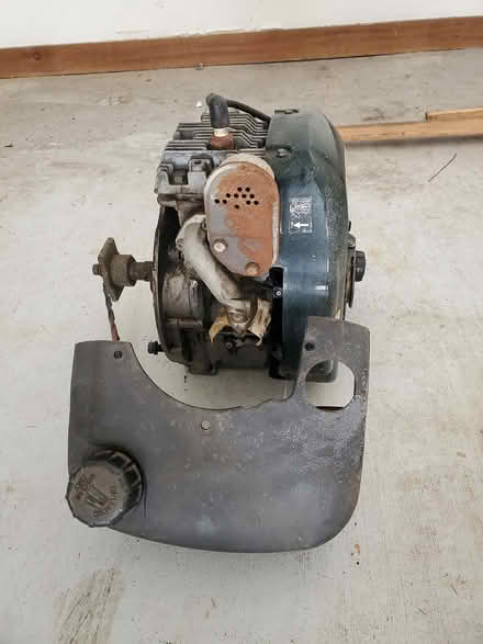 Photo of free Sears Lawn Mower Motor (Oakbrook 38th Meyers) #2