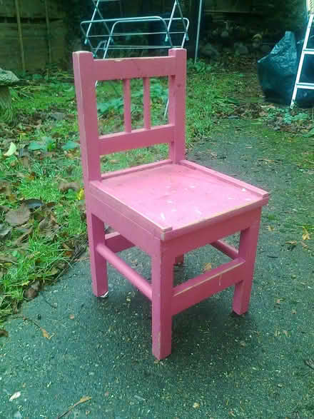 Photo of free Child's wooden chair (GU51) #1