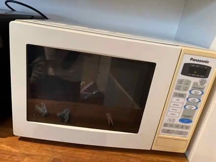 Photo of free Microwave (Penge SE20) #1