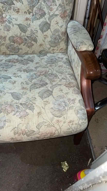 Photo of free Wing back chair (Underdale SY2) #4