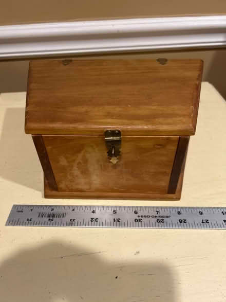 Photo of free Jewelry Box or small storage box (Brookeville, MD) #4